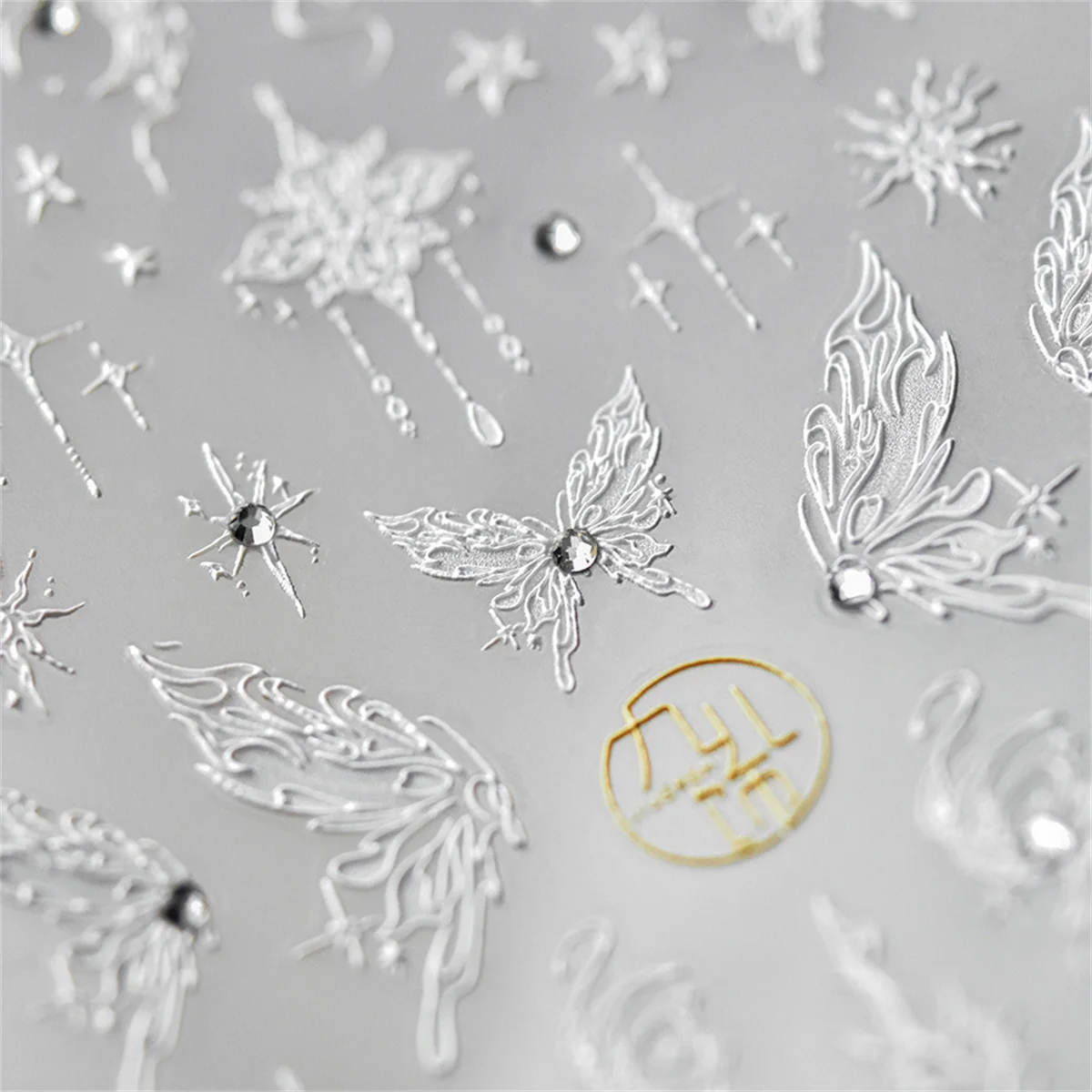 1ชิ้น5D แวววาวพลอยเทียมกลวงผีเสื้อเล็บเสน่ห์สติกเกอร์ตกแต่งเล็บหรูหราสติ๊กเกอร์ตกแต่งเล็บทำเล็บมือด้วยตนเองแถบเลื่อนกาว