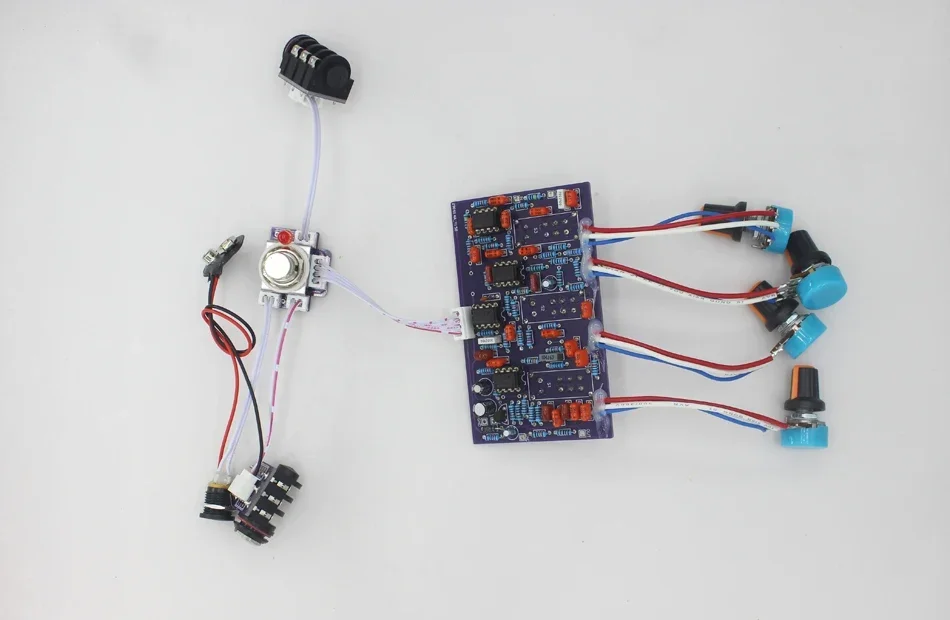 Diy's Handmade Electric Guitar Single Piece SansAmp GT-2 Replica Slightly Analog Diseaker Analog Distortion Single Circuit Board