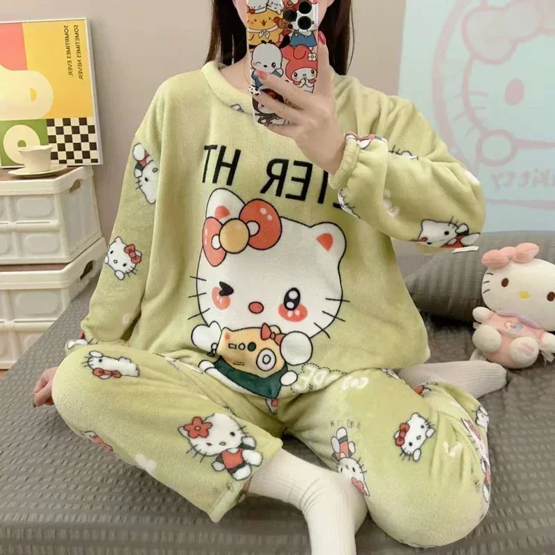 Disney Mickey Mouse winter new flannel women\'s pajamas silk pajamas women\'s cartoon thermal and velvet HelloKitty loungewear set