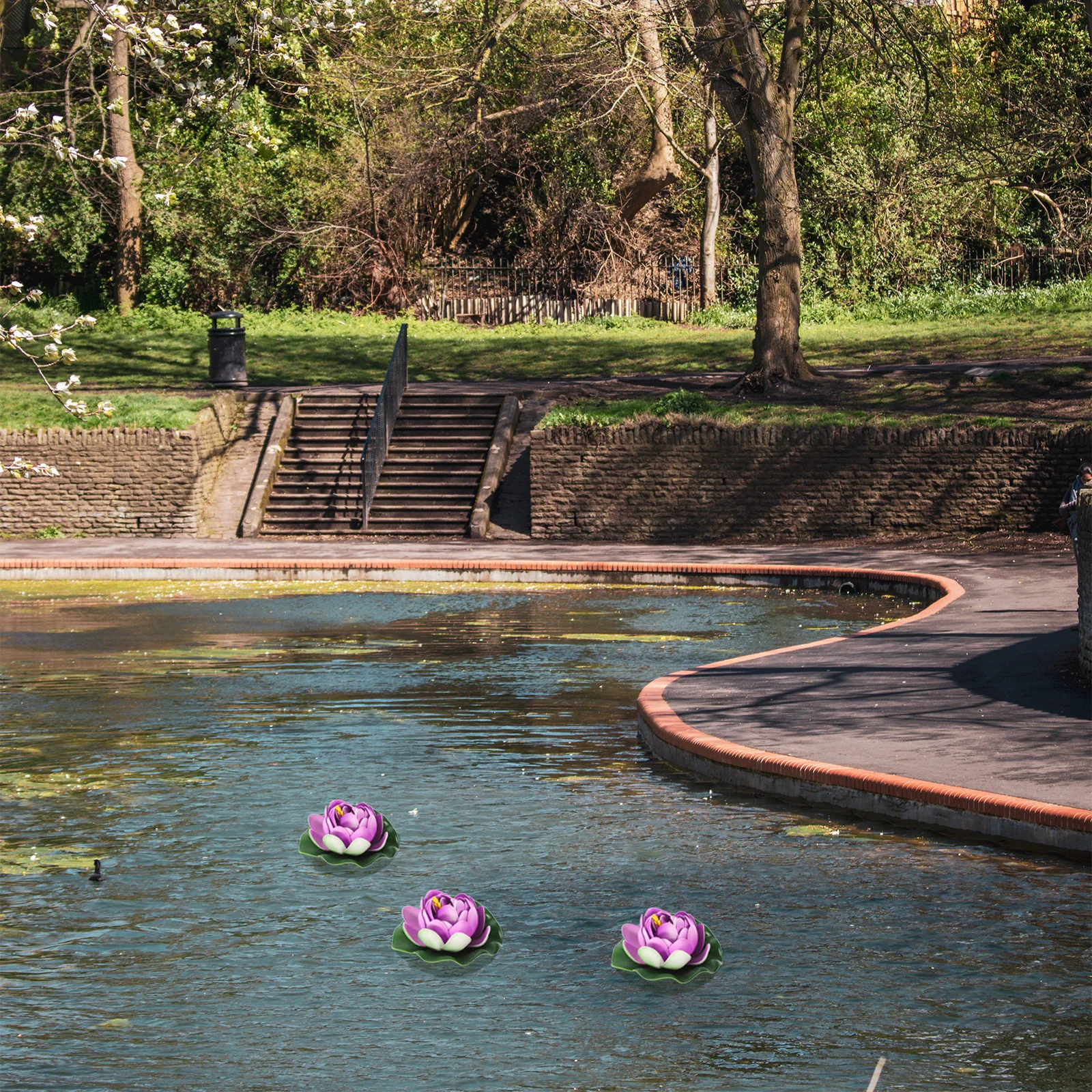 

5Pcs Plastic Water Lilies Reusable Lotus Decors for Courtyard Garden Patio Home Decoration Artificial Floating Lotuses Flowers