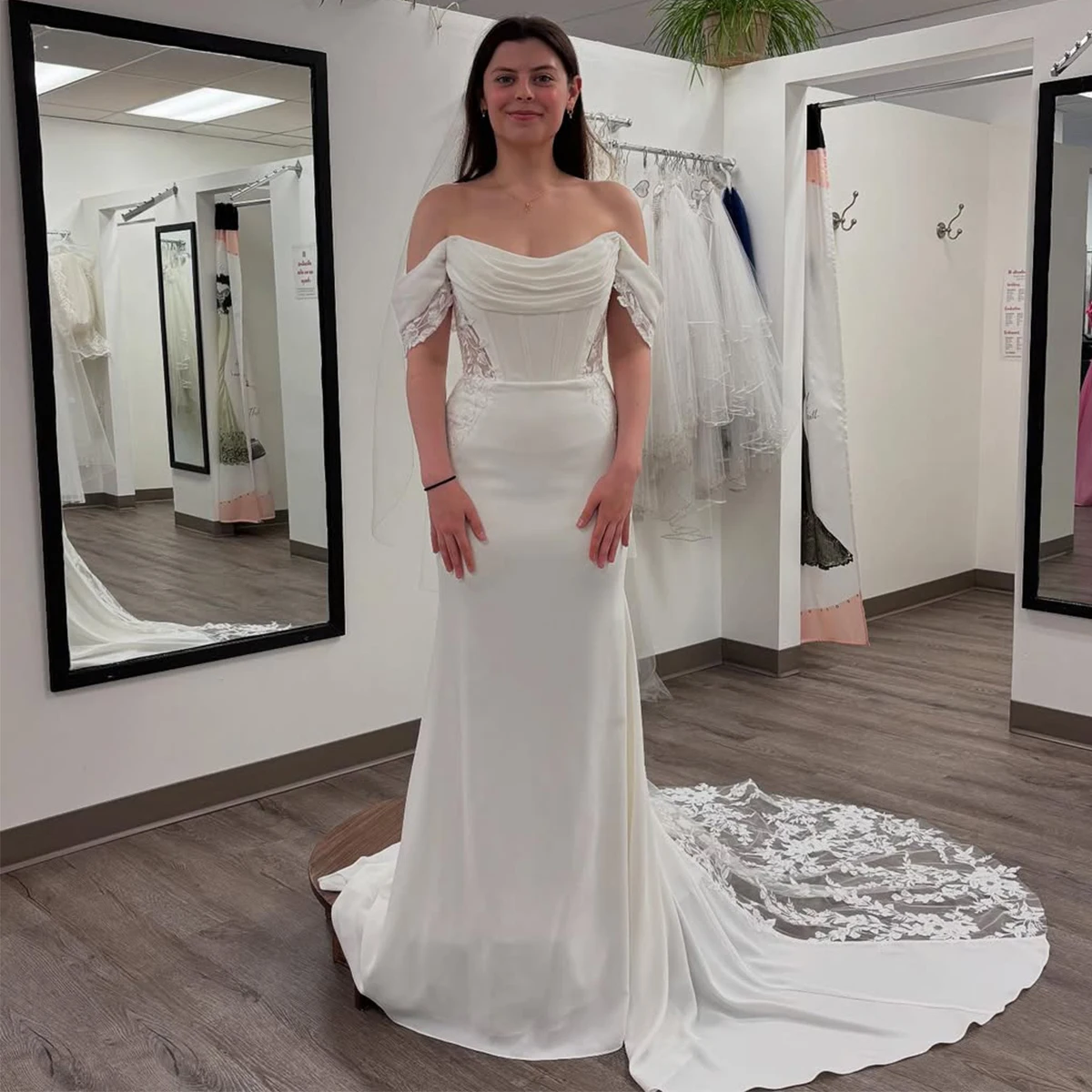 

Elegant Mermaid Appliques Lace Wedding Dresses For Women Pleated Off Shoulder Long Bridal Gown With Train Vestidos novia