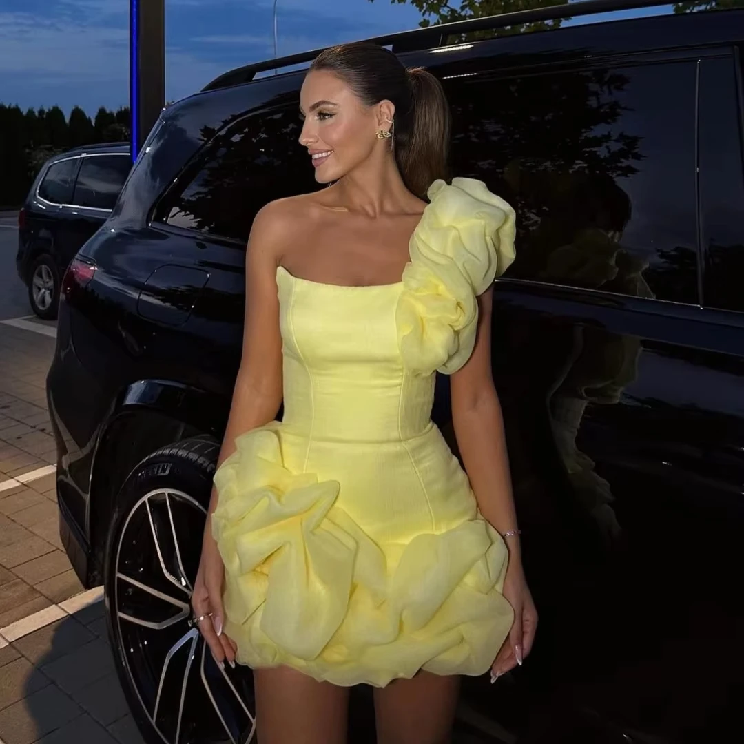 Yellow One Shoulder Homecoming Dresses 2025 Strapless Sleeveless Mini Short Skirt Cute A-Line Birthday Party Dresses Customized