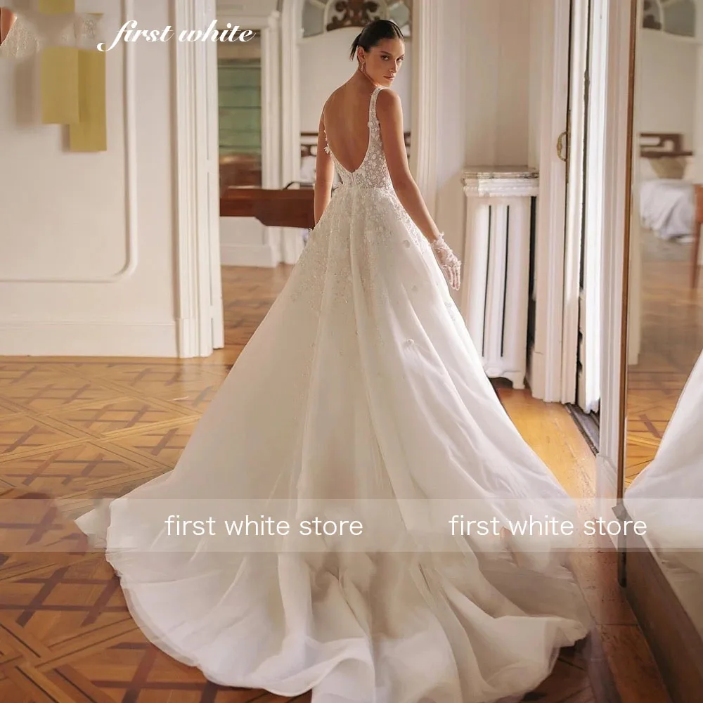 First white Gorgeous Appliques Lace Sweep Train Wedding Dresse Romantic Square Collar Backless Princess Bridal Gown Customized