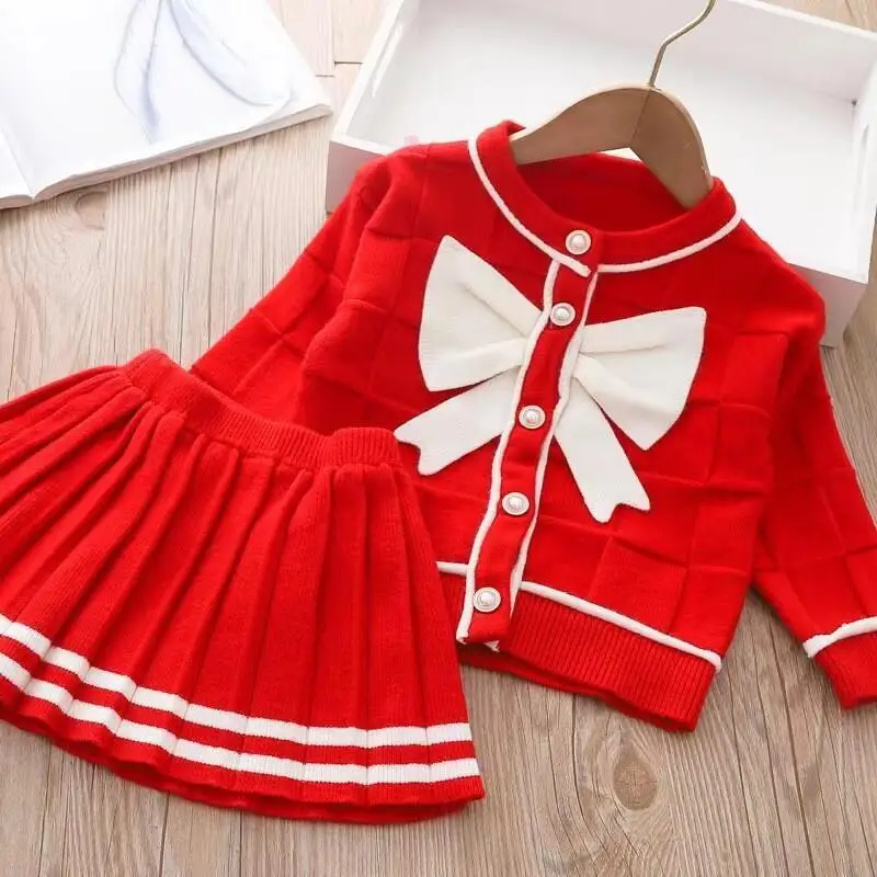 

Комплект из двух предметов для девочек: вязаное платье-свитер с бантом, мягкий трикотаж для маленьких девочек, новая модная коллекция осень-зима 2025, кардиган и топ