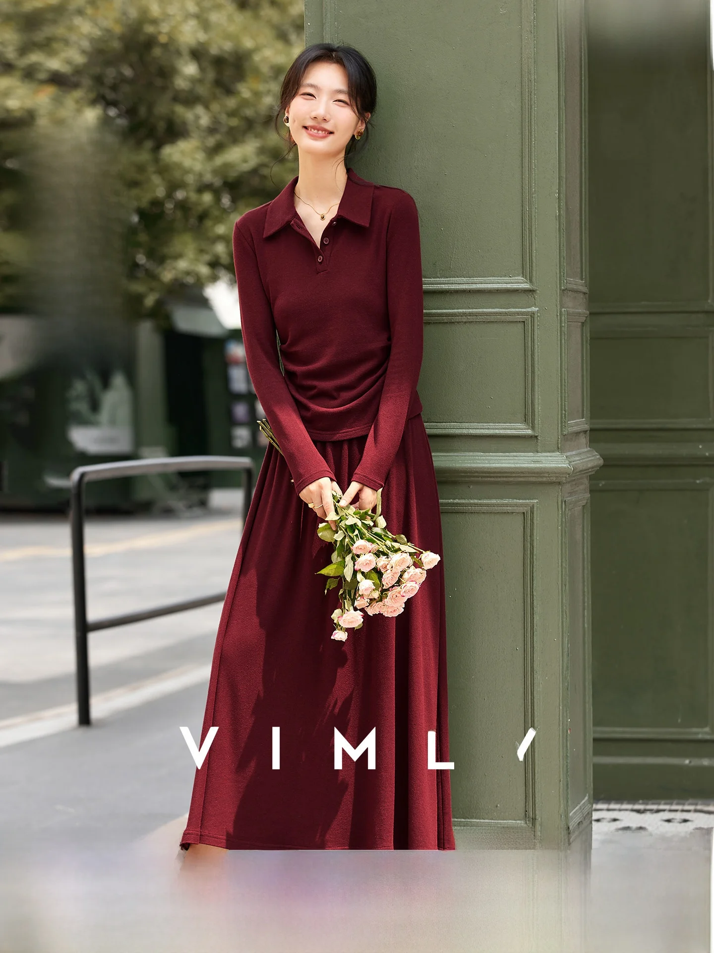 

Комплект из плиссированной блузки и юбки с отложным воротником, длинными рукавами, из хлопка, для офиса и повседневной носки, осенняя мода