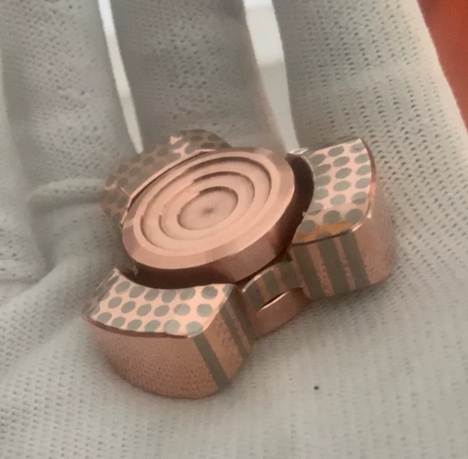 Used EDC Superconducting Three Leaves fidget spinner metal decompression toy