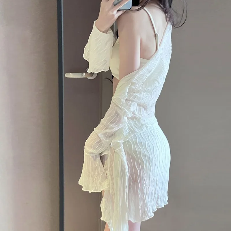 2025 nuevo traje de baño largo de encaje Sve conjunto de cuatro piezas Ele Sexy Pure Desire pequeño pecho recogido Vaion Bikini mujeres