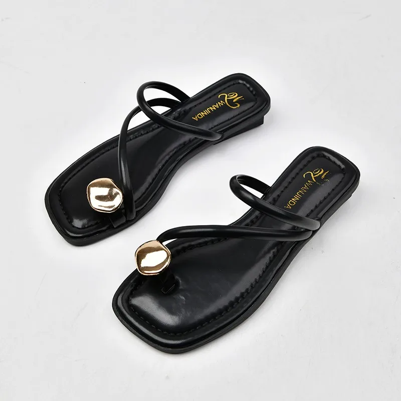 Summer Narrow Band Women Slipper Fashion Metal Decoration Low Heel Slip On Ladies Elegant Slides Casual Outdoor Beach Flip Flop