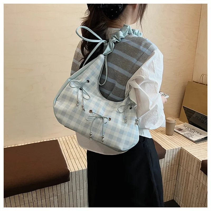 

Luxury Vintage Fashionable Messenger Bag Unique Letter Logo With High-End Style For Women Business Leisure And Spacious