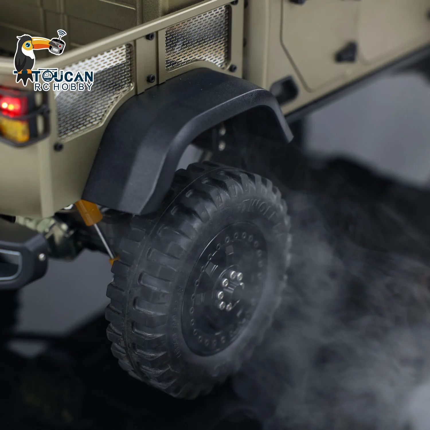 

RTR RC Гусеничный TWOLF 1/10 TW-715 Металлический альпинистский автомобиль Внедорожник со звуками Свет Лебедка Курение RC Игрушка