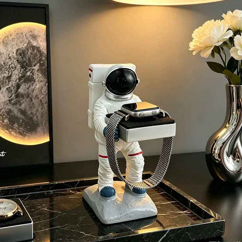 Creative Astronaut Resin Watch Stand Spaceman Figurine Watch Holder for Smartwatch Apple Watch Home Office Desk Decoration - view 4