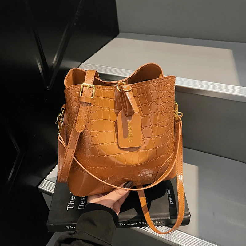 

Small Crocodile Crossbody Bag For Women Shoulder Bag Brand Designer Women Bags Luxury Patent Leather Bag Bucket Bag Handbag