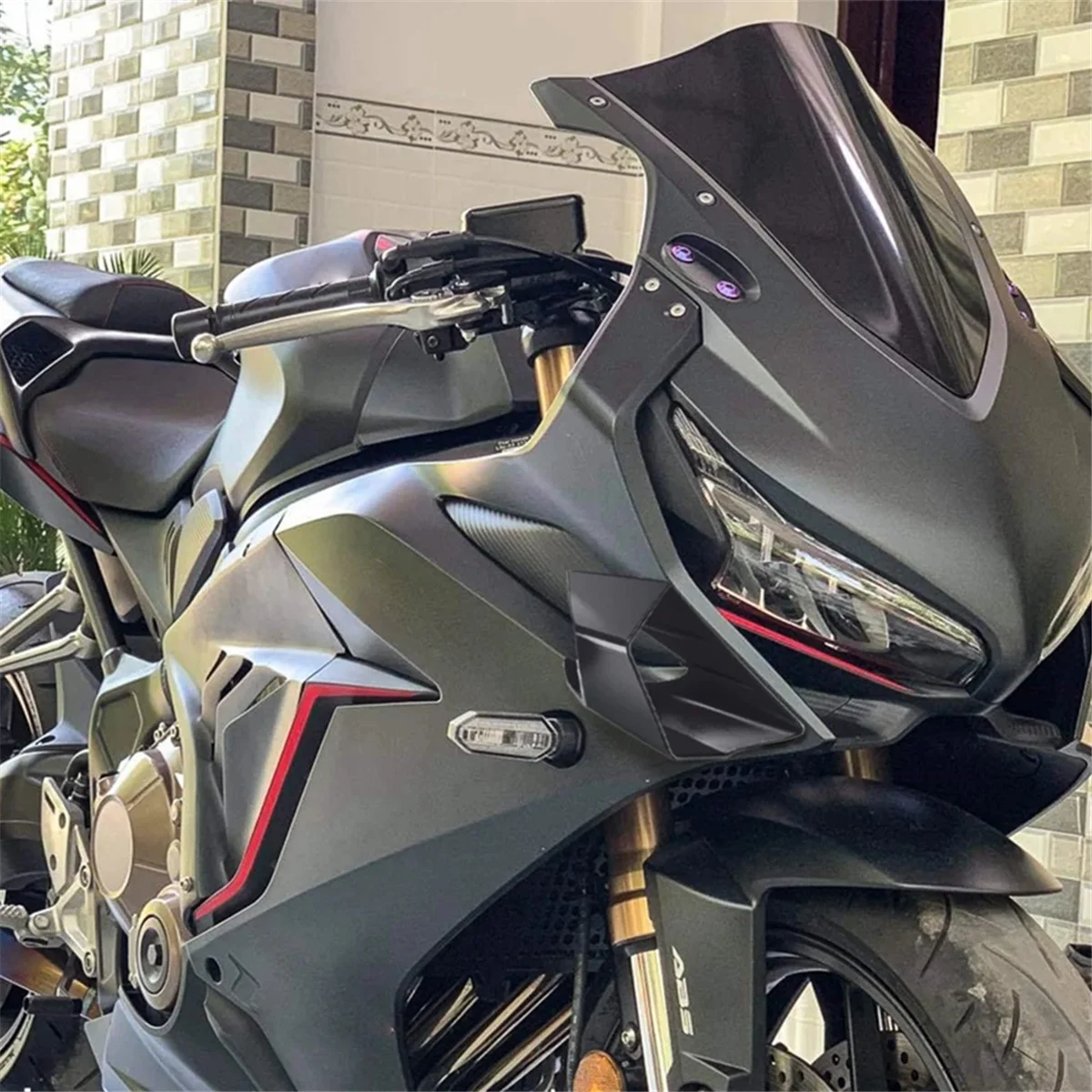 

Motorcycle Red Side Deflector Wind Fixed Wind Wing Air Inlet Wing Shark Fin for Honda CBR650 19-23 Moto Modification