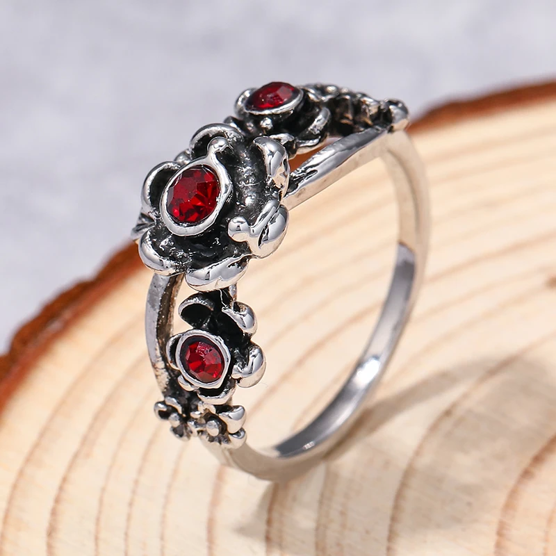 Bohemian Style Flower Red Crystal Ring for Women Gorgeous Charming Silver Color Wedding Engagement Rings Party Jewelry Gifts