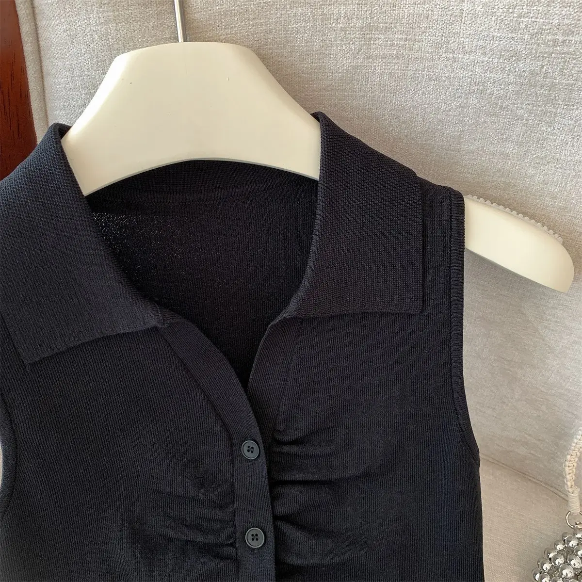 2026 Summer New Style Fashion Flip Collar Fold Single Breasted Sleeveless Knitted Shirt Loose Slim Back Trendy