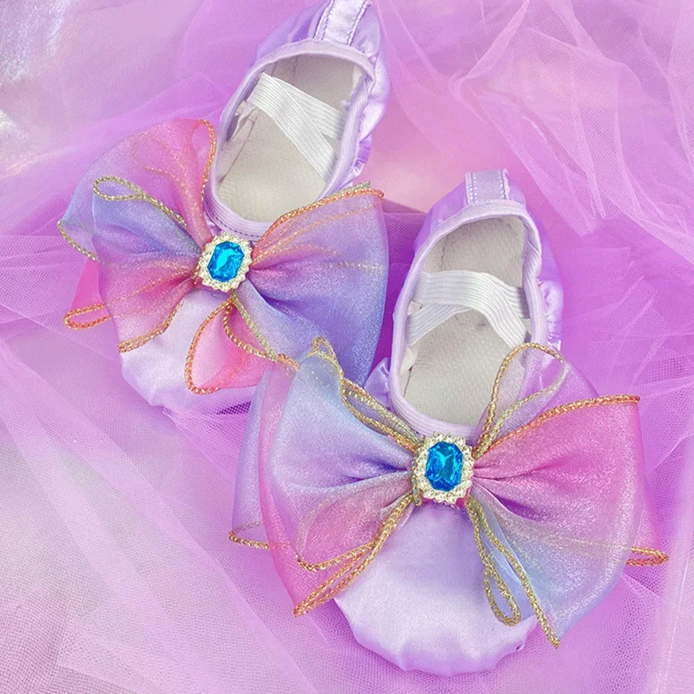 

Танцевальная обувь с бантом в стиле принцессы, разноцветные балетки на мягкой подошве, детские ботинки на шнуровке с кошачьими крапанами для упражнений