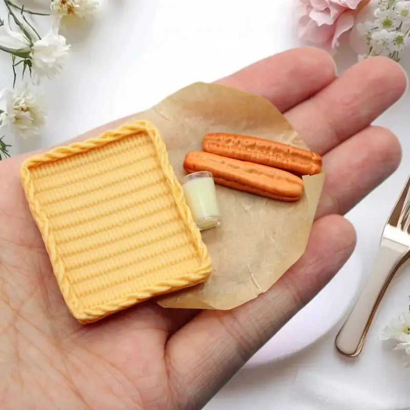 Set Aksesori Dapur Rumah Boneka Mainan dengan Susu Kedelai Miniatur dan Stik Adonan Goreng untuk Bermain Peran