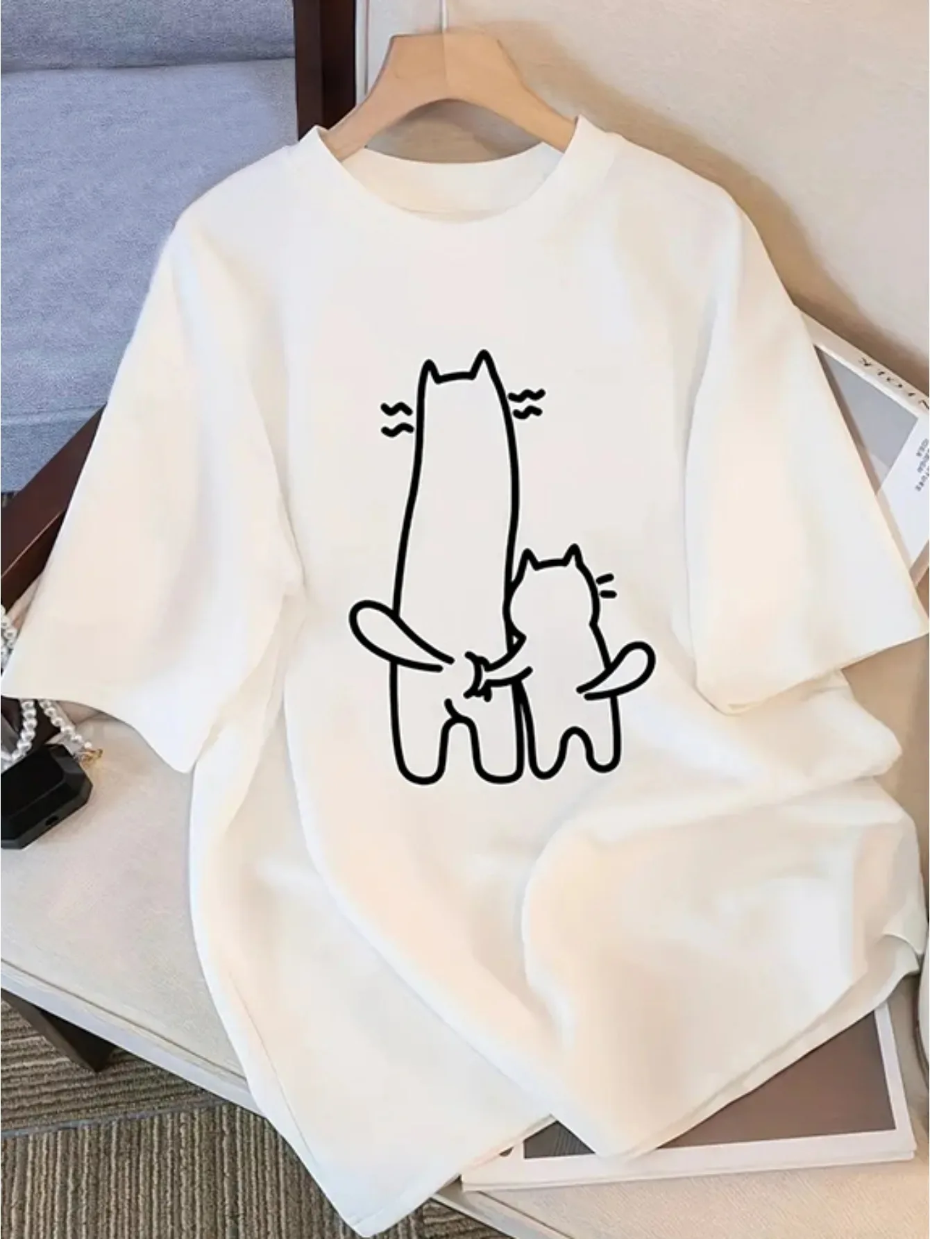 Women's T-shirt Beautiful Short Sleeved Fun Double Cat Elegant Women's Printed Fashion Design Breathable Short Sleeved