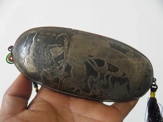 Collections chinese handwork carved belle & lotus bronze glasses case old box