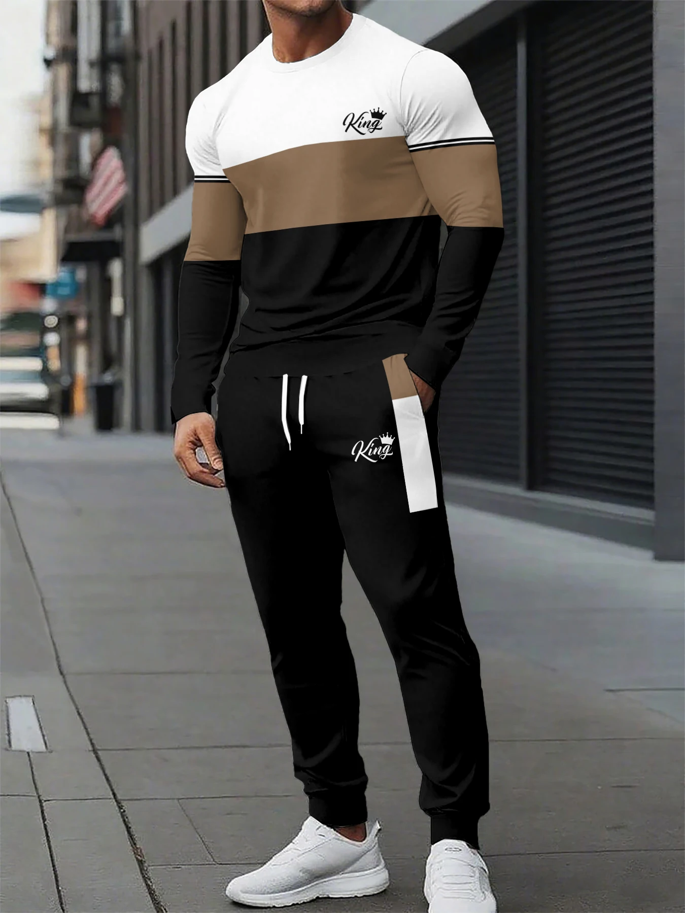 

The new men's round-neck sweatshirt set for Spring and Autumn features street fashion comfort and gradient printing