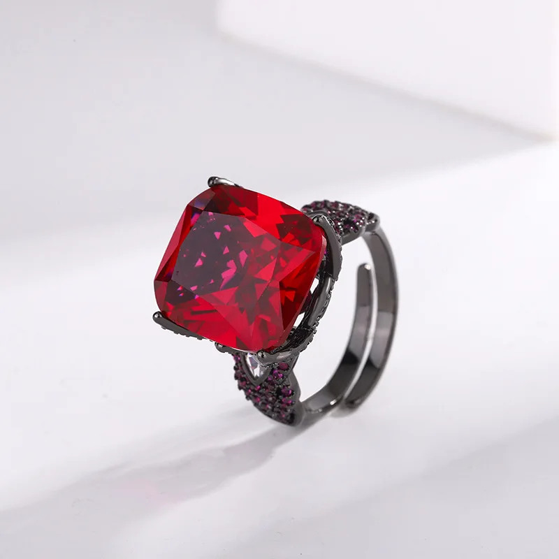 Jewelry Gold Plated Vintage Fashion Corundum Black Gold Ring for Women Wholesale 14*16