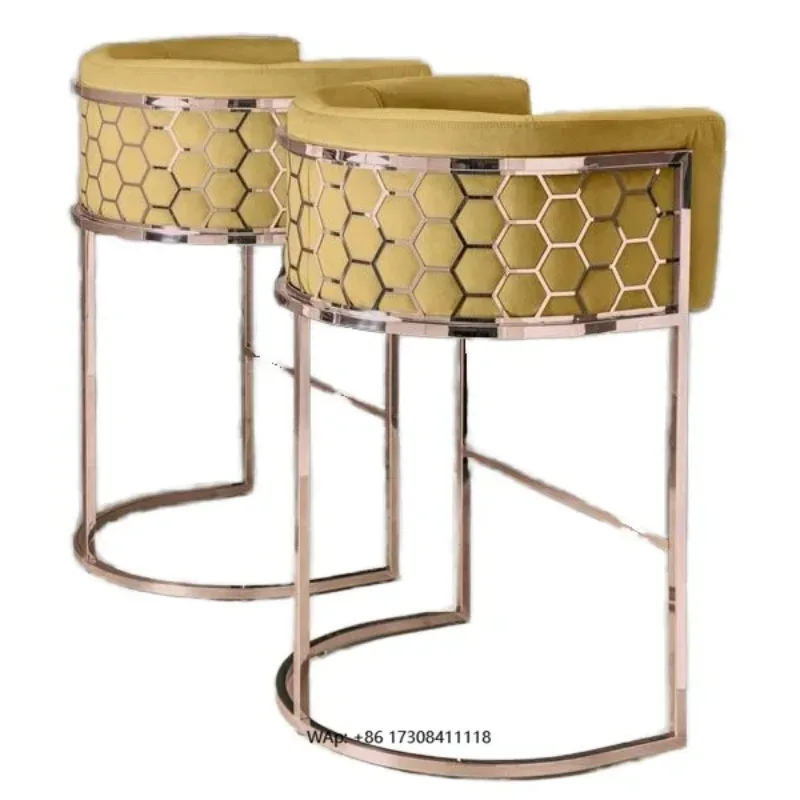 : Cadeiras de cafeteria