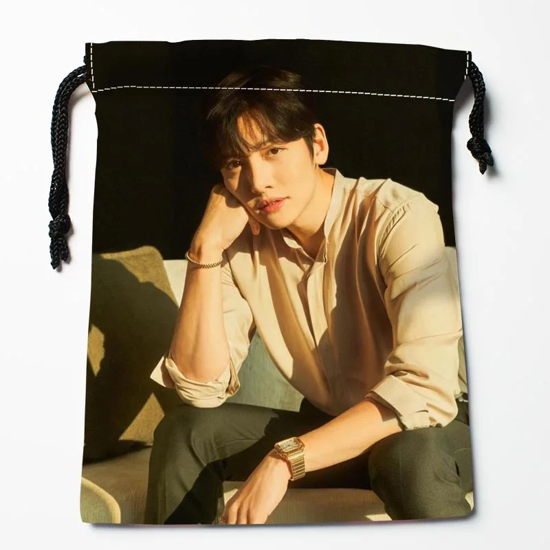 Actor Ji Chang Wook Drawstring Bags Festive Accessories Print 18X22CM Satin Fabric Resuable Storage Clothes Bag Tarot Bags 0414