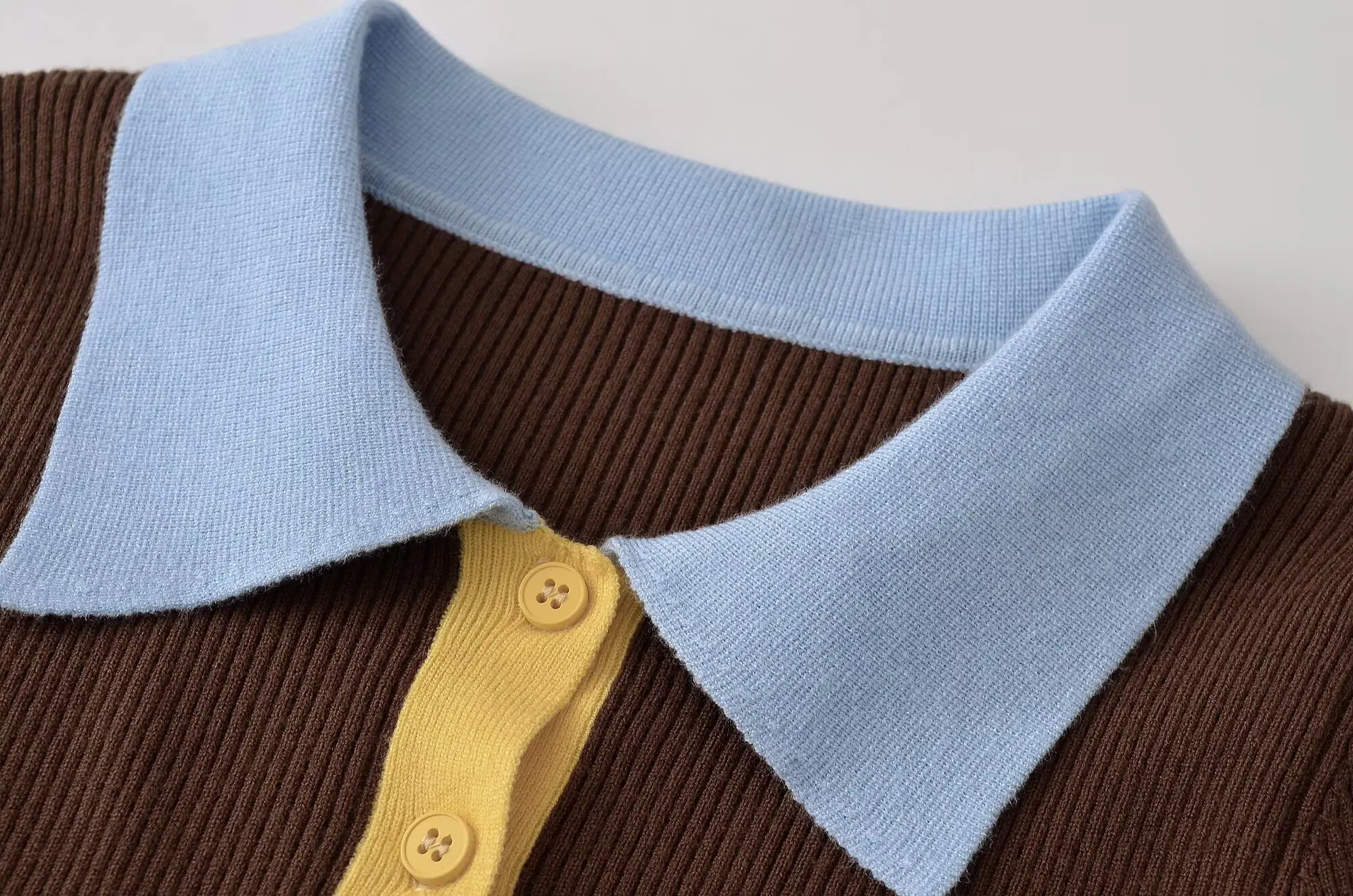 KONDALA Fashion 2026 Herbst Polo Damenhemd mit Knöpfen, lässiger Langarm-Pullover, Streetwear, schicke Patchwork-Strickware für Damen – Detail 5