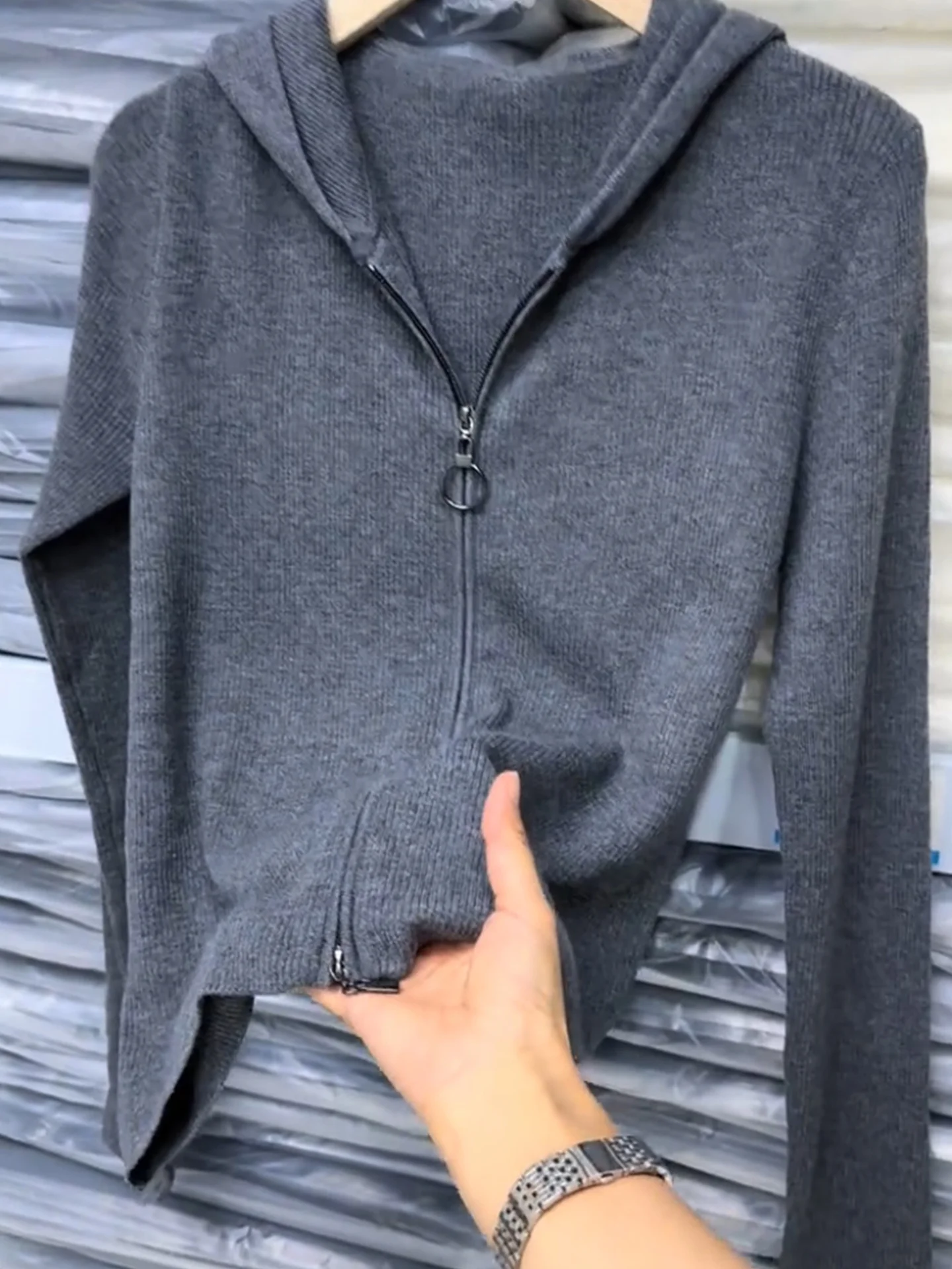 Damski sweter z kapturem, zapinany na podwójny zamek, dzianinowy kardigan Thiened, swobodny, wyszczuplający, zakrywający niedoskonałości.