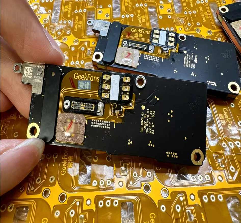 

Кабель для подключения SIM-карты Geekfans 15pro max для 15pro и 15promax с поддержкой двух SIM-карт и двойного режима ожидания (версия для США)