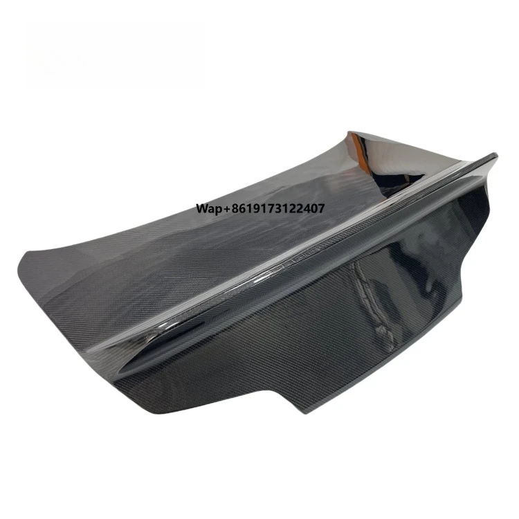 

High Quality Wet Carbon Fiber V1 CLS Style Two-Door Rear Trunk Cover for Infiniti G35