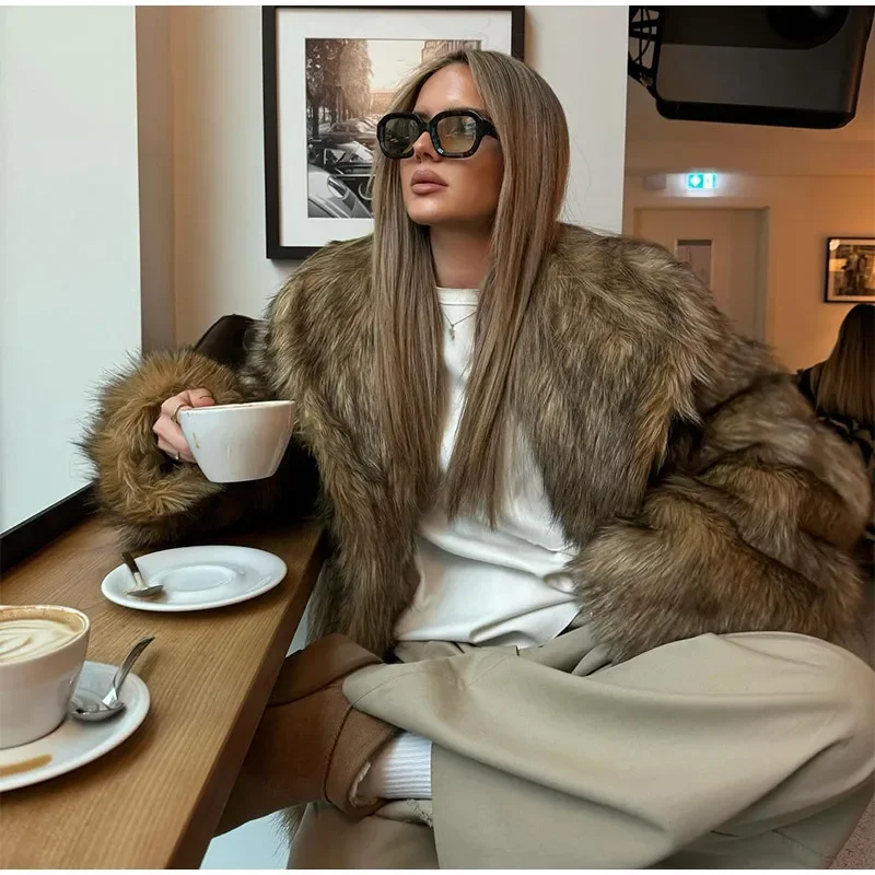 Luxury Brown Women\'s Fluffy Faux Fur Warm Short Coat Chic Lapel Collar Long Sleeve Furry Jacket Winter 2024 Lady High Streetwear