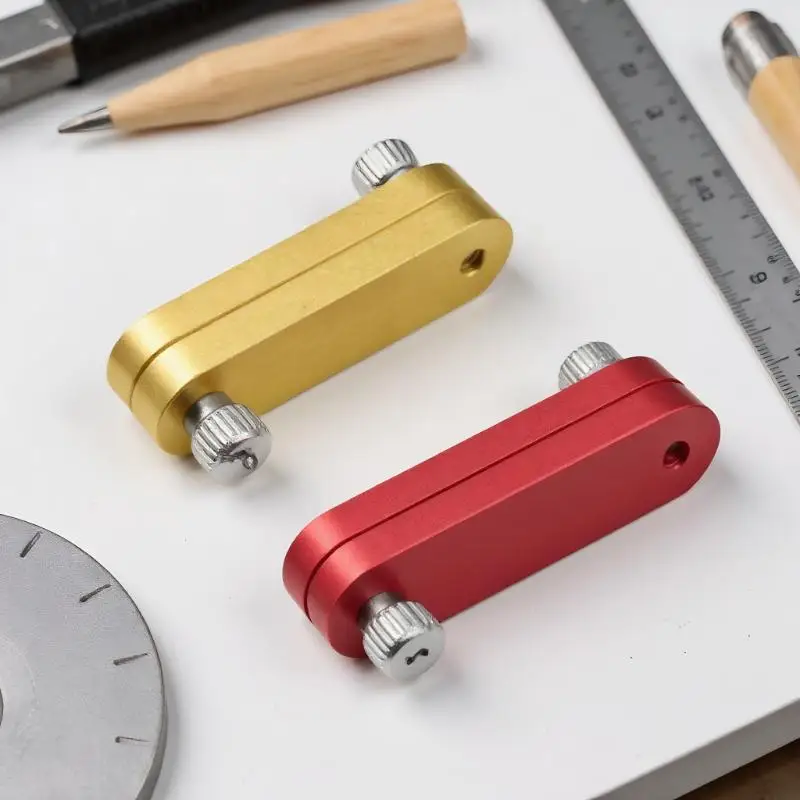 Przymiar traserski do obróbki drewna z blokiem pozycjonującym - precyzyjna linijka i rysik do pomiarów i regulacji w stolarstwie