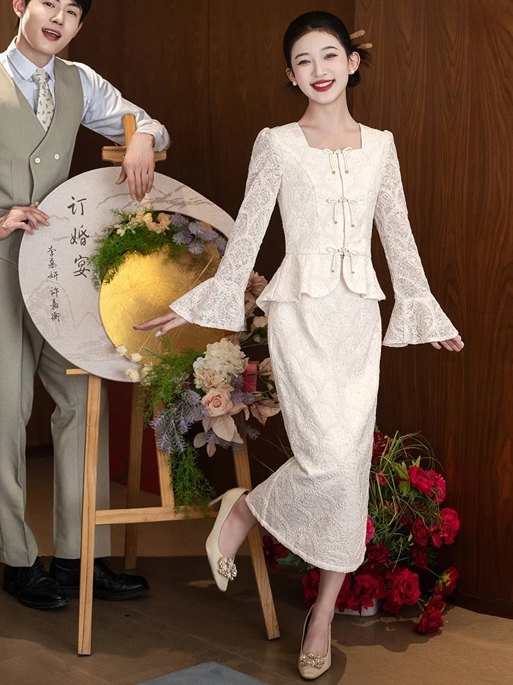 

Комплект для свадебной церемонии в традиционном китайском стиле цвета шампань: национальный наряд с длинными рукавами