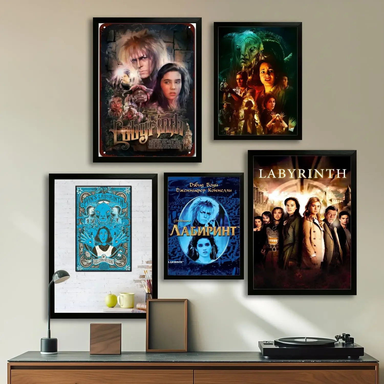 the labyrinth Movie Canvas Art Poster, Wall Art Picture Print, Modern Family Bedroom Decor Posters,Decorative painting