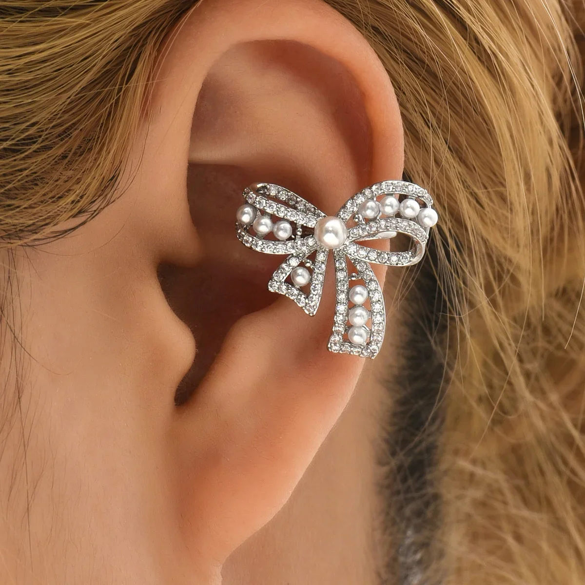 

YCP New Original Design Fashionable High Fashion Trend Shining Micro inlaid Zircon Earbone Clip Earrings Women Earclips