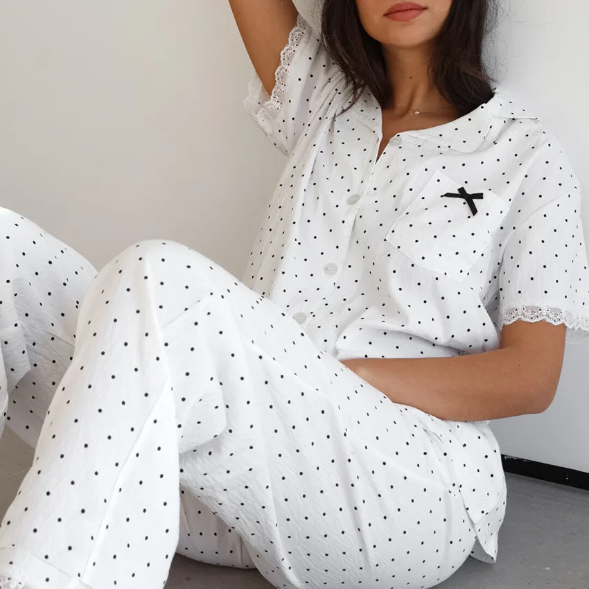 nouvel-ensemble-de-pyjama-confortable-en-coton-a-pois-a-manches-courtes-et-pantalon-ample-pour-femme-style-europeen-et-americain-2026