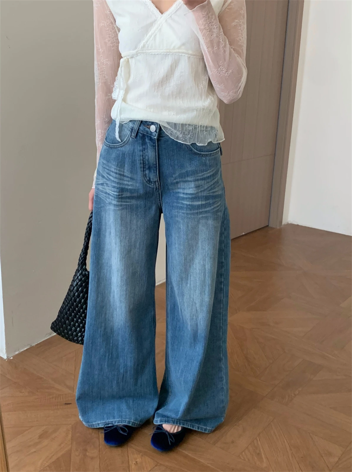 

High Waist Straight Leg Blue Denim Jeans Women's Spring 2026 New Style Drapey Slimming Floor-Length Pants Korean Retro