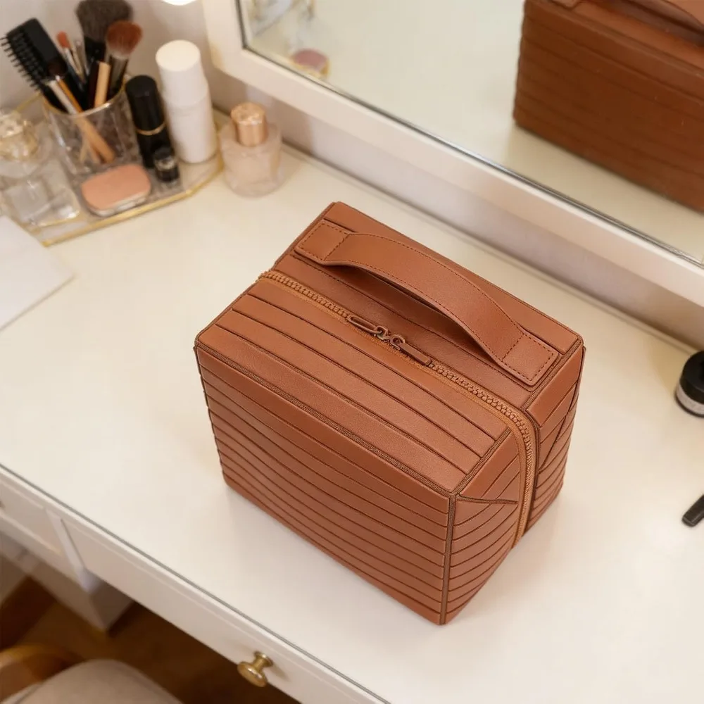8.46x6.30x7.48in Makeup Bag Small Size PU Leather Cosmetic Case Fold-Down Design Multiple Compartments Makeup Organizer
