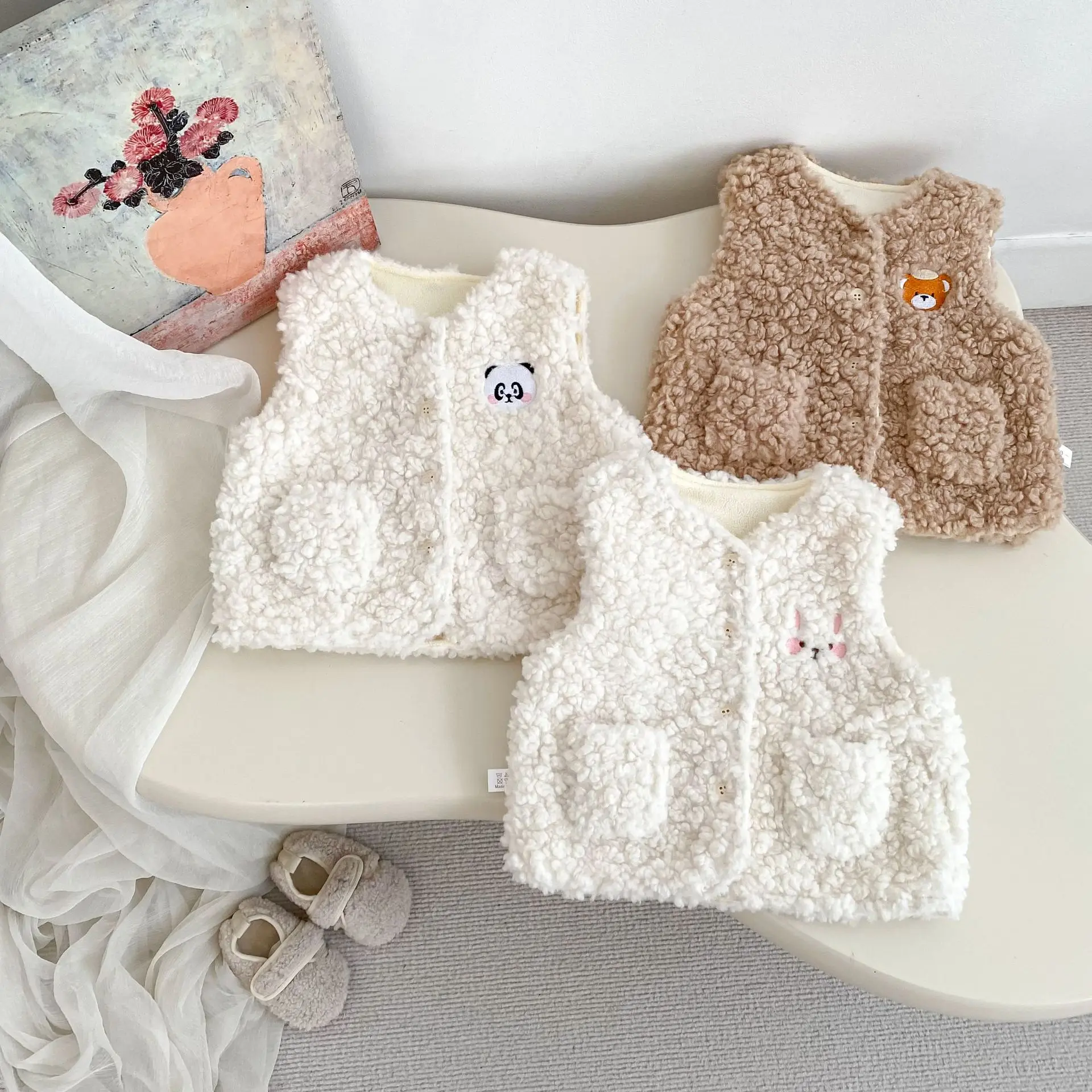 

2025 Winter New Children Sleeveless Warm Vest Plus Velvet Thick Girls Cute Cartoon Coat Boys Fleece Vest Cardigan Baby Clothes