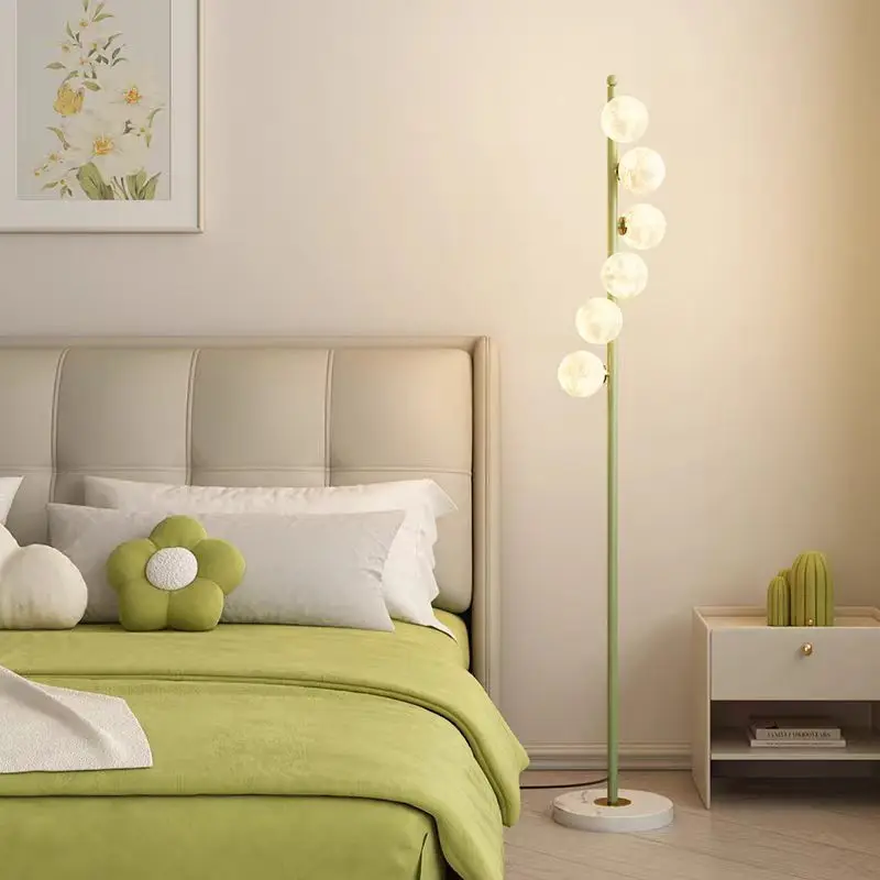 

Medieval floor lamp cream style retro living room sofa side ornament Internet celebrity bedside atmosphere light luxury