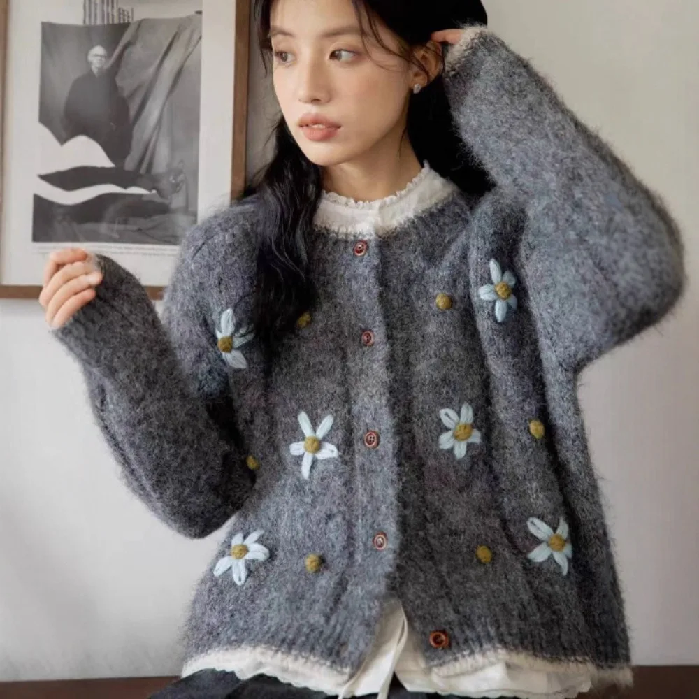 Cardigan coréen brodé de qualité supérieure, pull Simple en tricot ample assorti avec tout, imprimé doux, pour dame de bureau, tricoté minoritaire