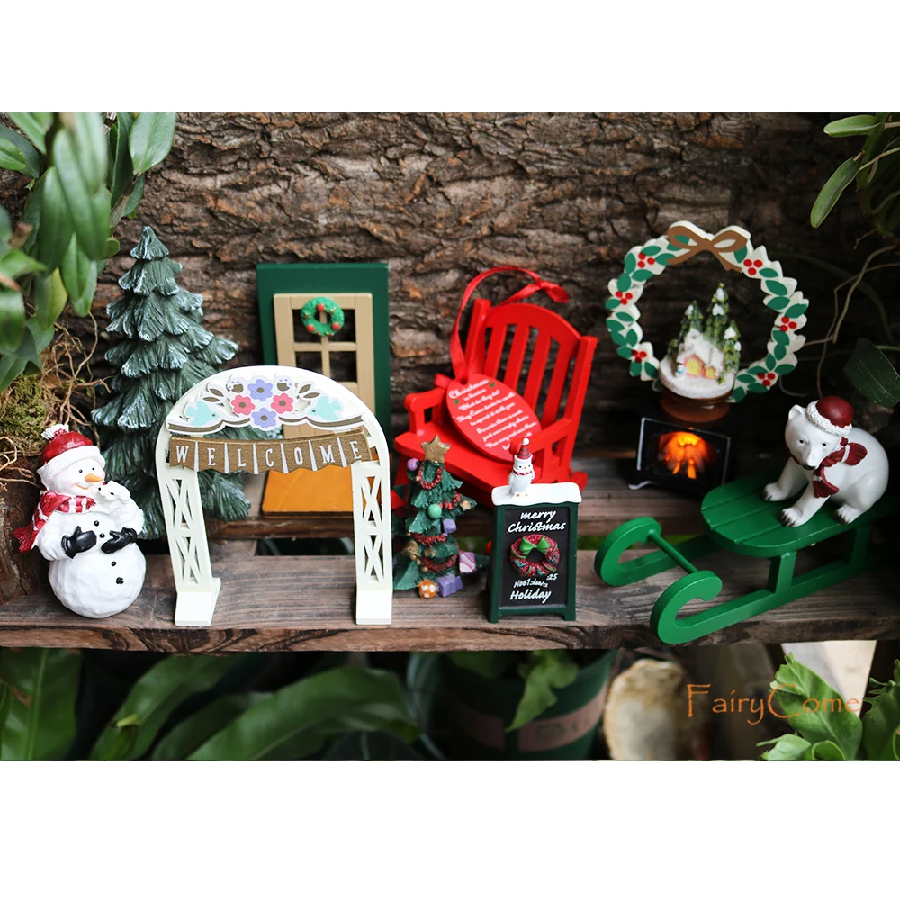 عيد الميلاد المنمنمات التماثيل الديكور الراتنج البسيطة سانتا الرنة شجرة قرية أرقام LED عيد الميلاد الجنية الحدائق الملحقات