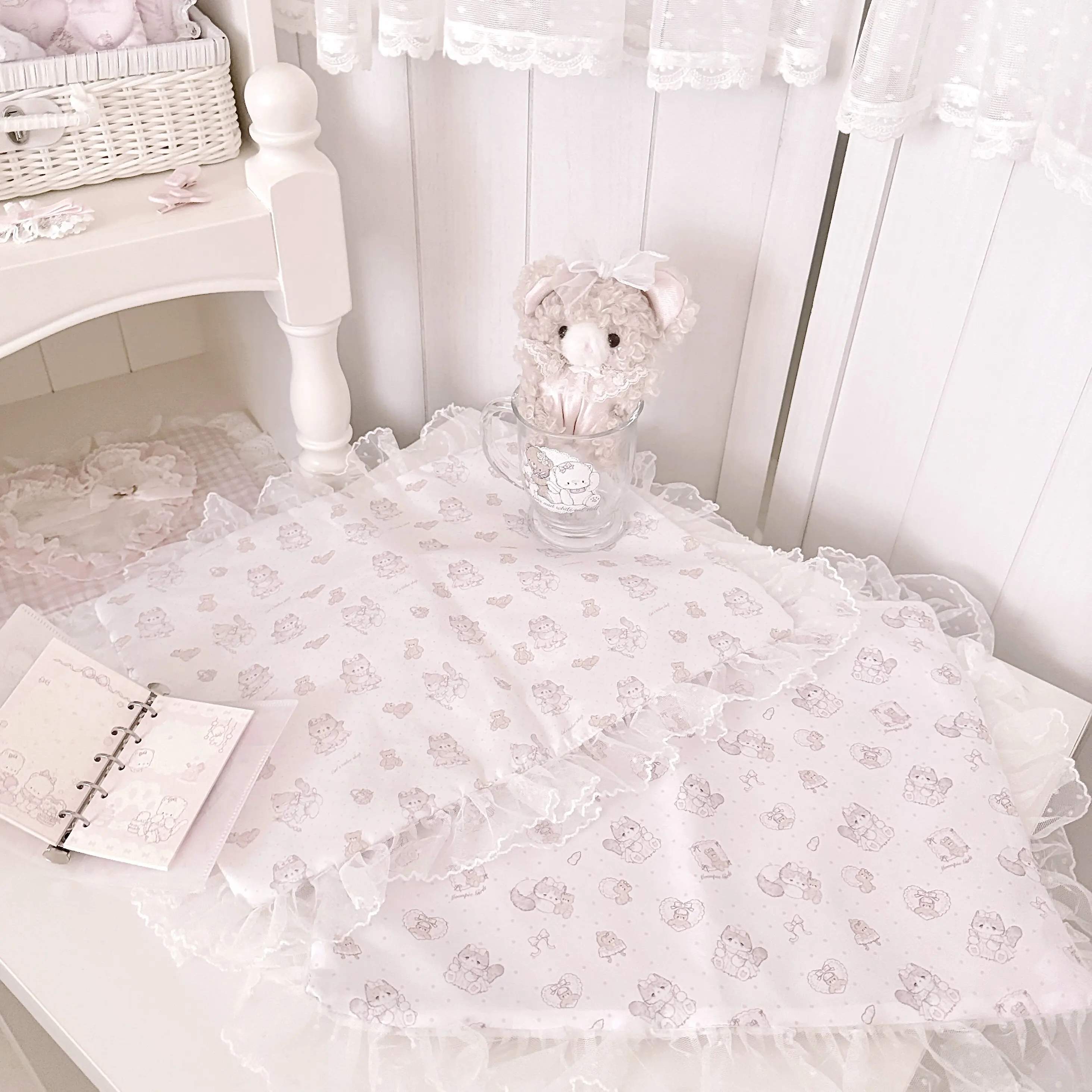 Original Fabric Table Mat Cat Series Padded Lace Edge Desktop Decorative Placemat Thermal Insulation Mat Dust Mat Cute Girl