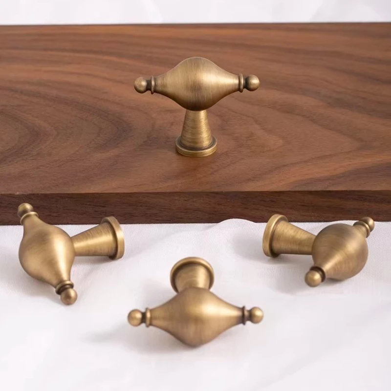 

French Retro Knob Personalized Wardrobe Cabinet Door Drawer Cabinet Door Handle Creative Brass Bedroom Hardware Furniture Handle