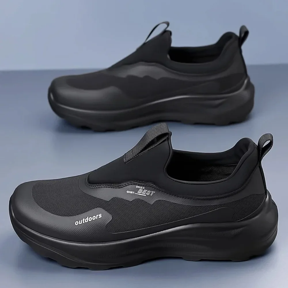 2025 Hiking Black Series Casual Shoes For Men Low Top Comfortable Soft Running Sports Shoes Suitable For All Seasons