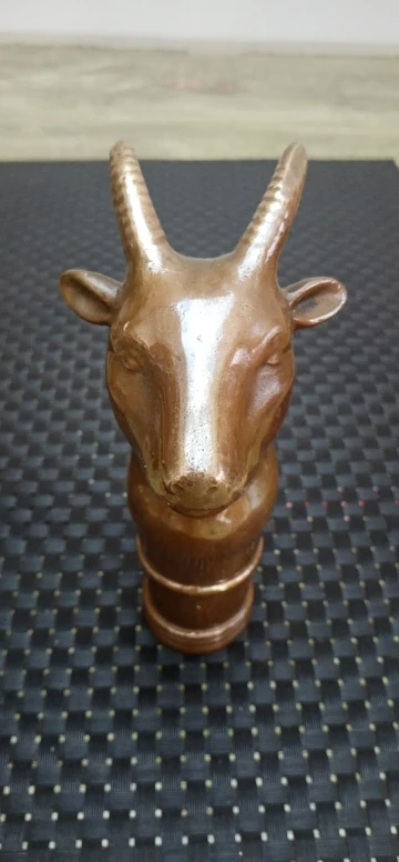 

Super large pure copper sheep statue cane head accessories, brass twelve zodiac animal sheep cane head inner diameter 3