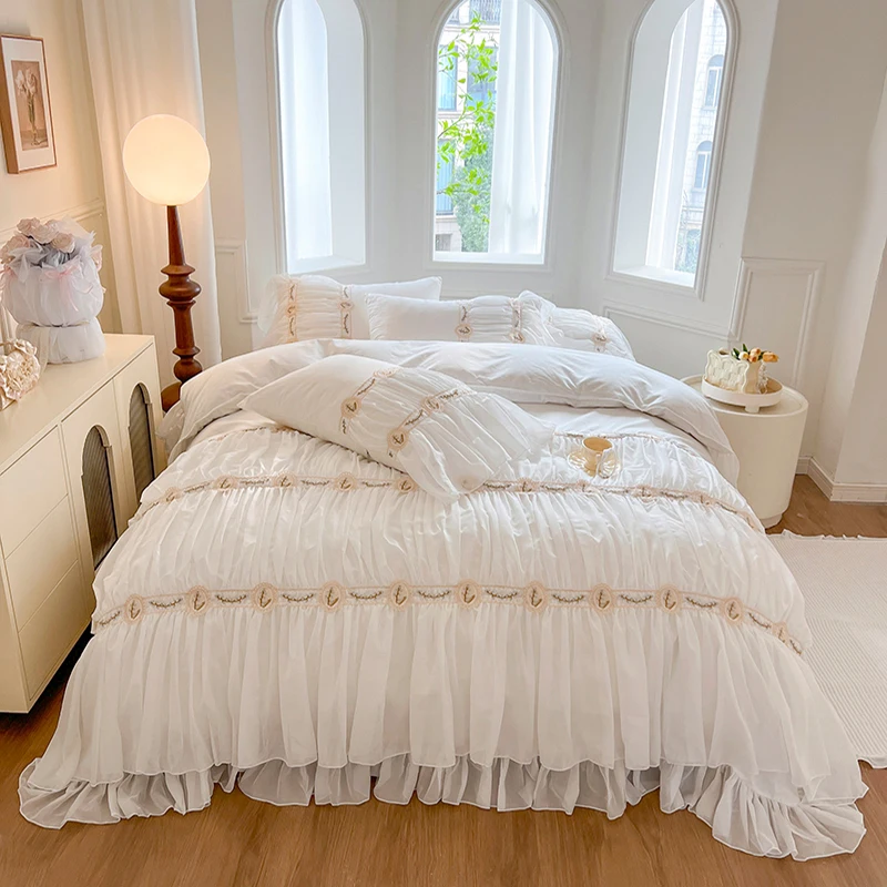 4/6Pcs Vintage French Pleated Pastoral Style Lace Ruffles Embroidery Bedding Set Duvet Cover Set Bedspread Bed Skirt Pillowcases