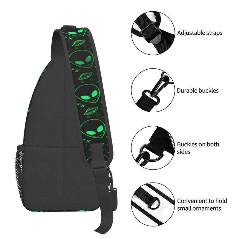 Maßge schneiderte niedliche Aliens und UFO-Muster Schulter taschen Männer Mode Schulter Brust Cross body Rucksack Radfahren Camping Tages rucksack