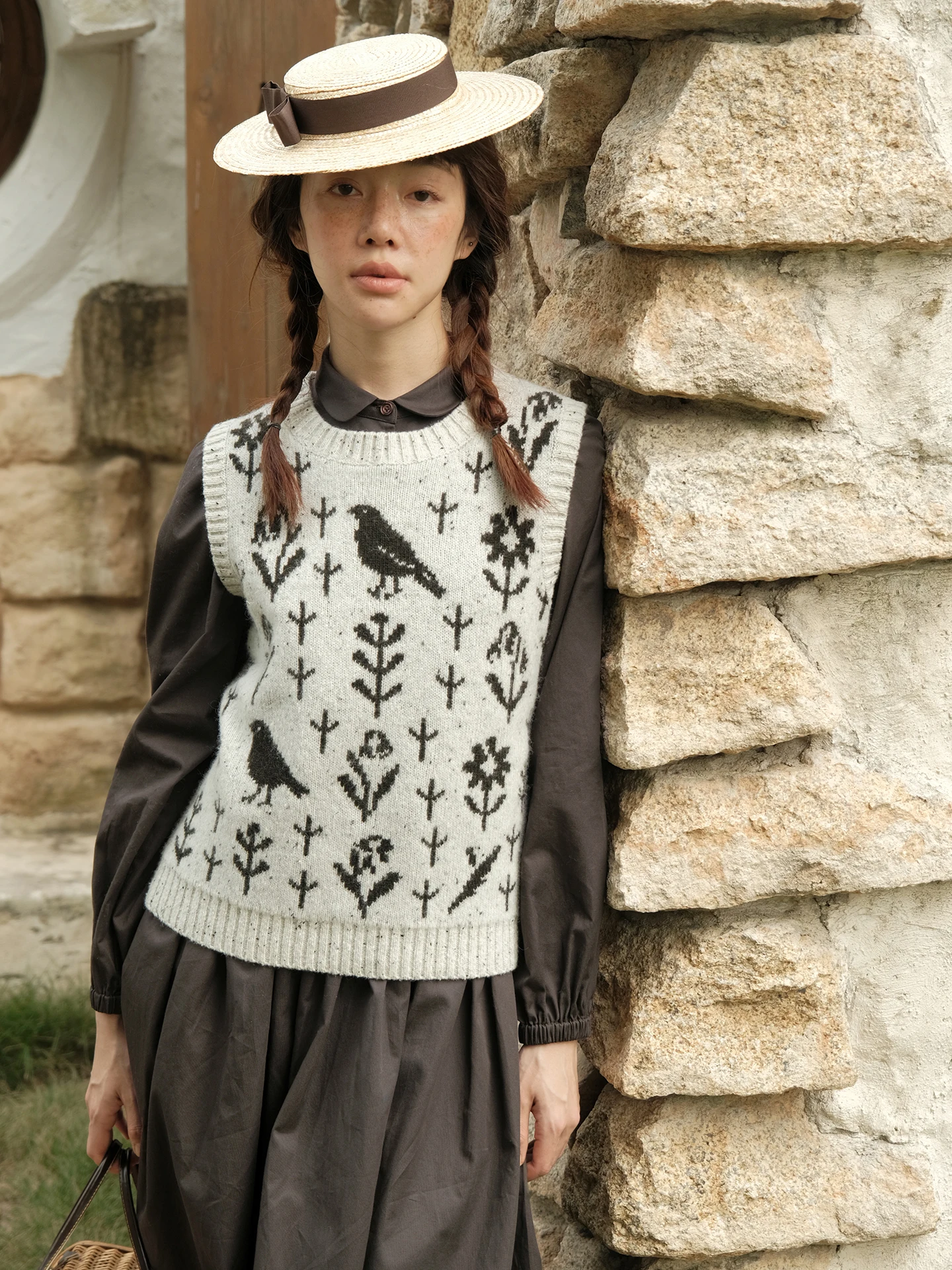

MintCheese High Quali Wool Vest "Lily of the Valley And Bird" Upw Yarn Artistic Versatile Soft Wool Blend Ne Warmer